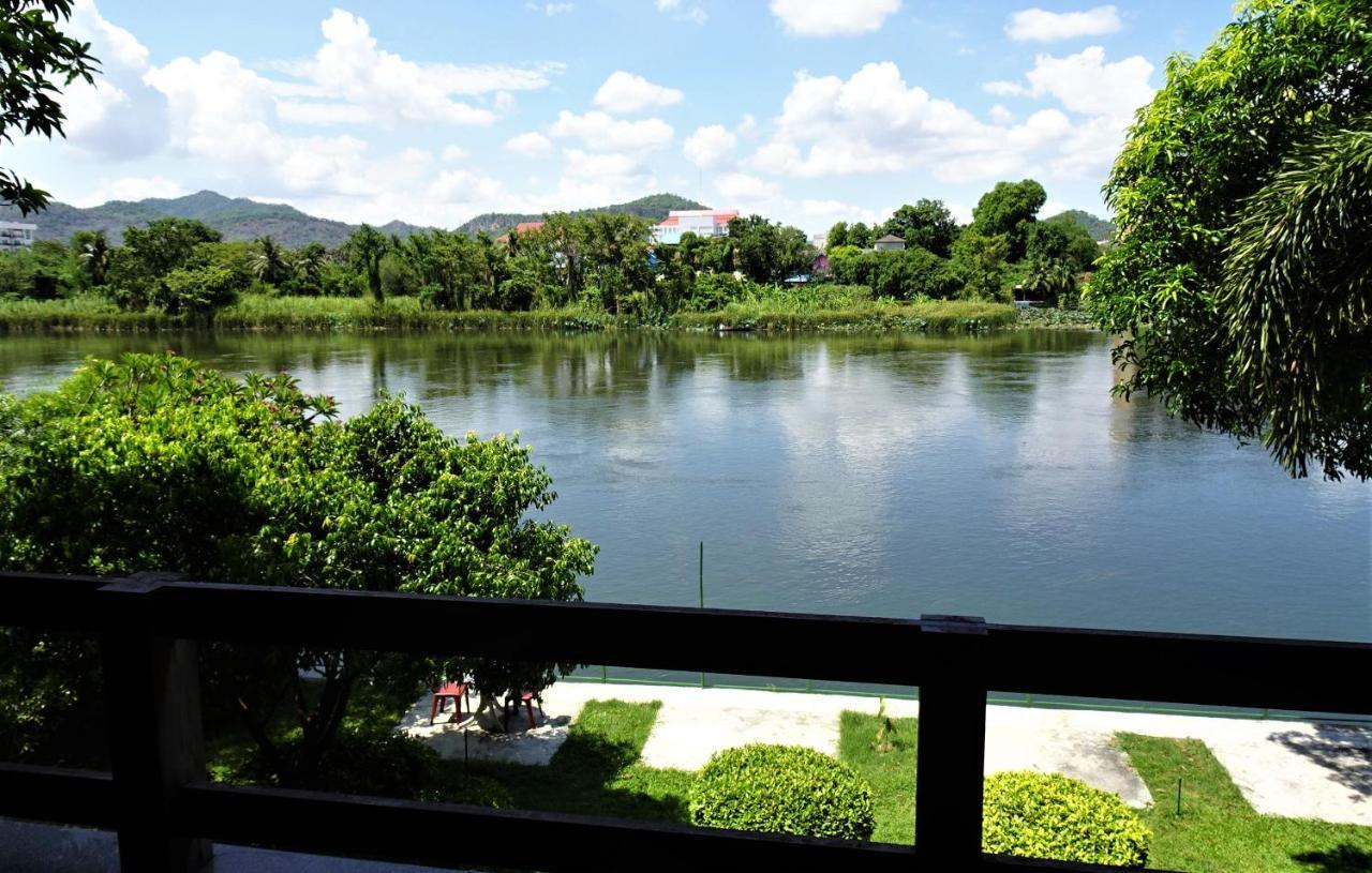 West Wonder Riverside Resort Kanchanaburi Esterno foto